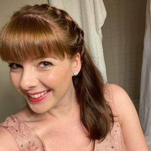 Meet your Posher, Angie